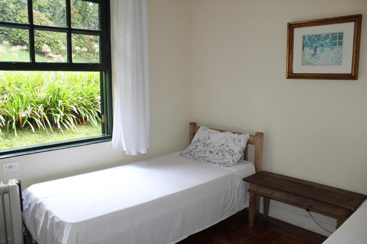 Casa de férias Casa Europeia 4 Quartos - 2 Min Capivari- Acomoda 8- Wifi 300mb - Caseiro No Apoio *