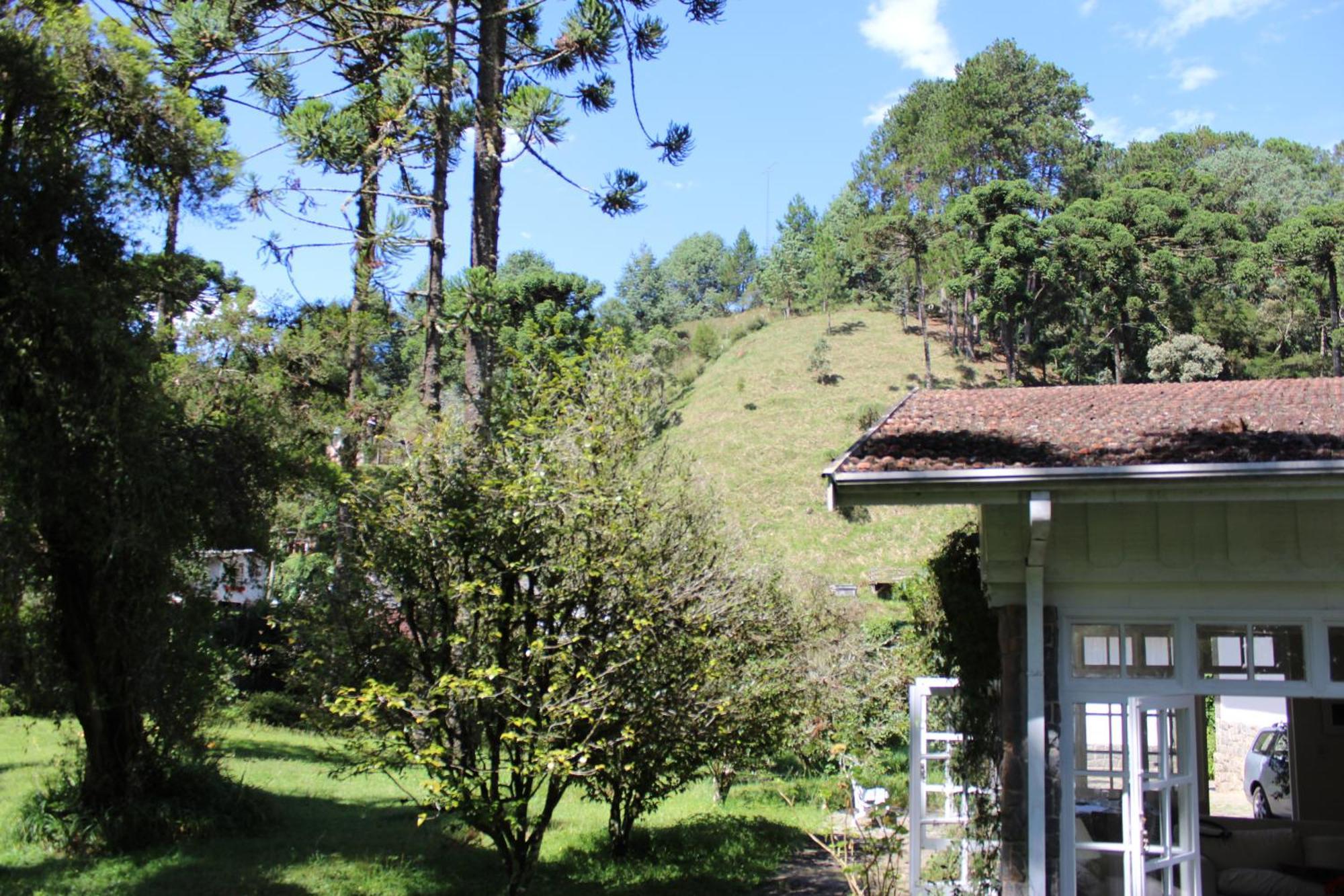 Casa Europeia 4 Quartos - 2 Min Capivari- Acomoda 8- Wifi 300mb - Caseiro No Apoio Casa de férias Campos do Jordão